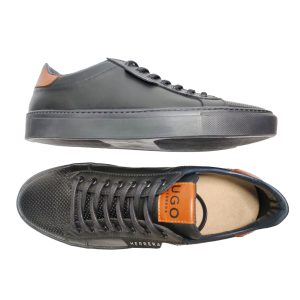 Zapatilla Casual Negra con Detalles en Café